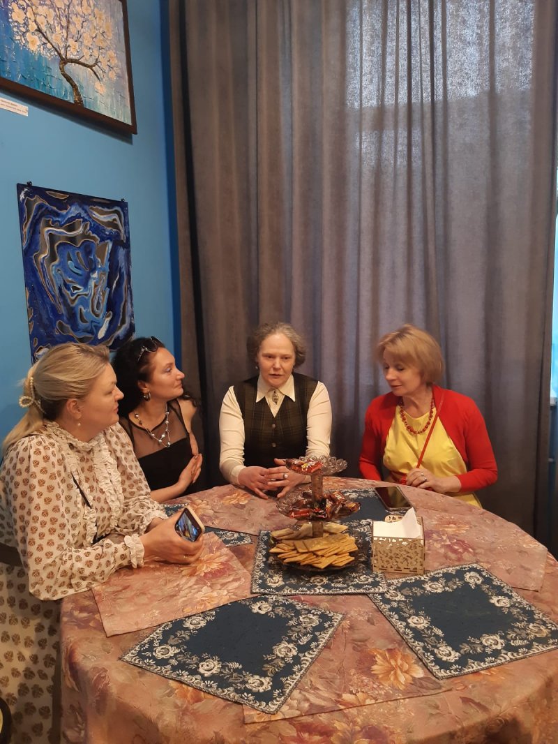 Спектакль по воспоминаниям Достоевской